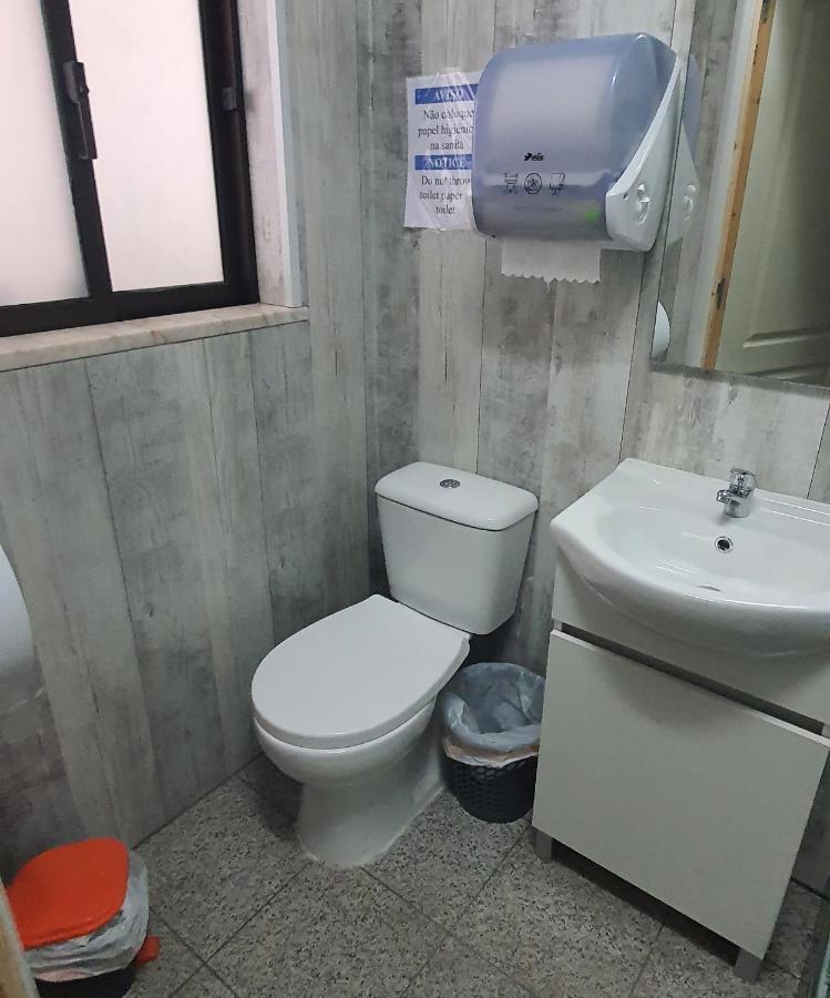 Sunny House Hostel Lagos Ngoại thất bức ảnh