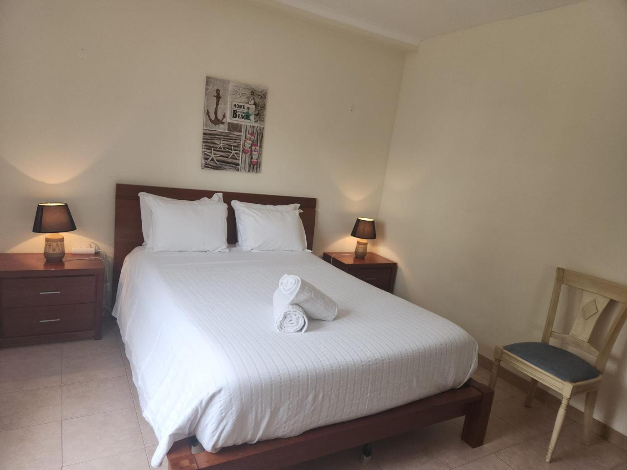 Sunny House Hostel Lagos Ngoại thất bức ảnh