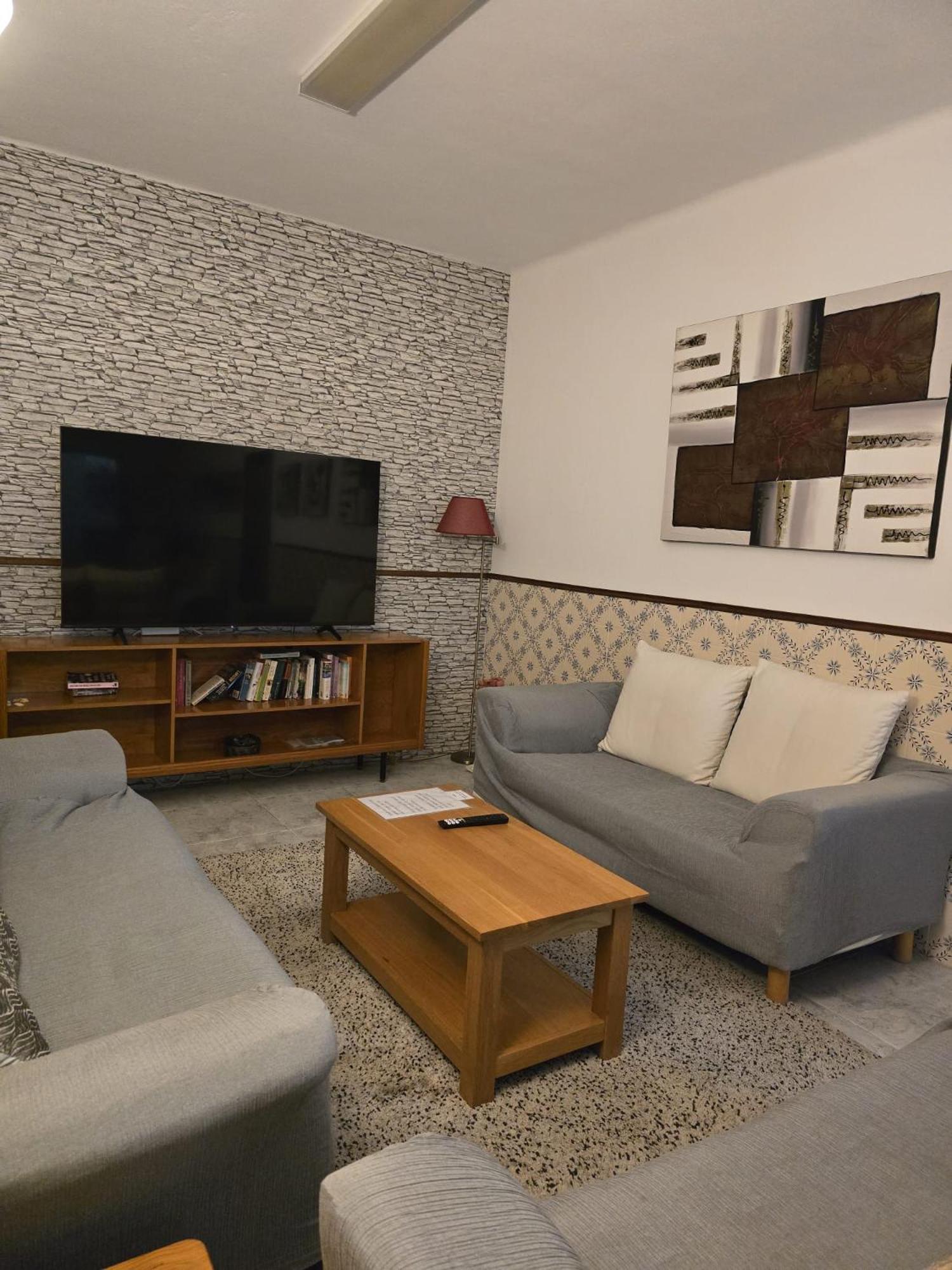 Sunny House Hostel Lagos Ngoại thất bức ảnh