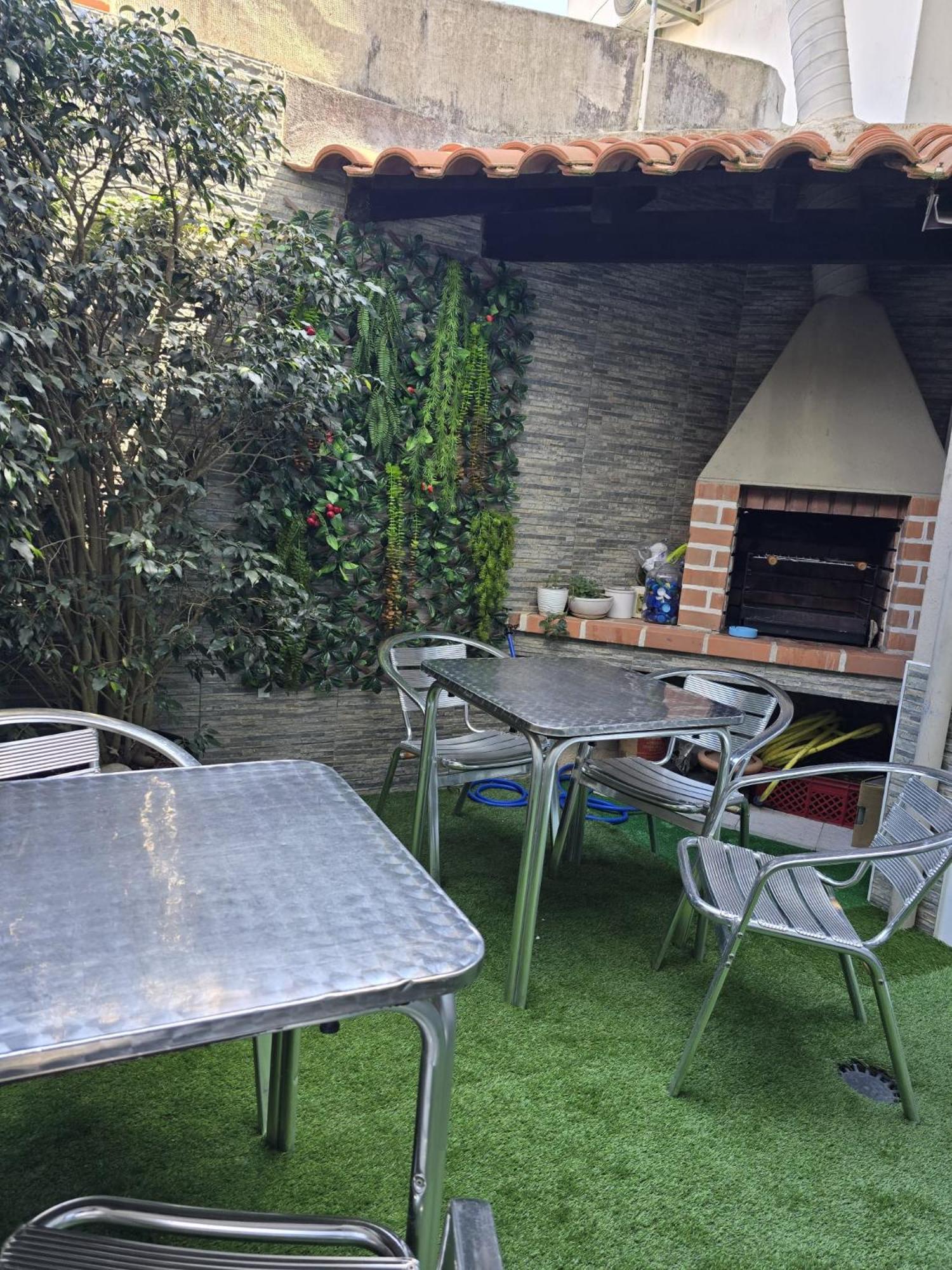 Sunny House Hostel Lagos Ngoại thất bức ảnh