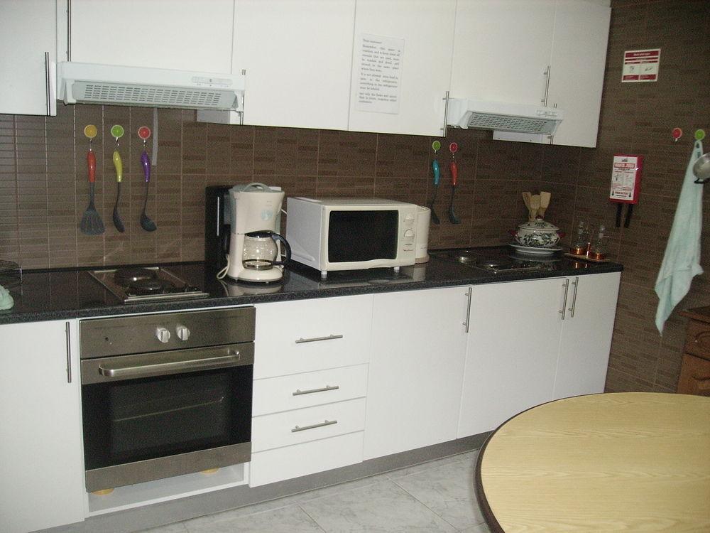 Sunny House Hostel Lagos Ngoại thất bức ảnh